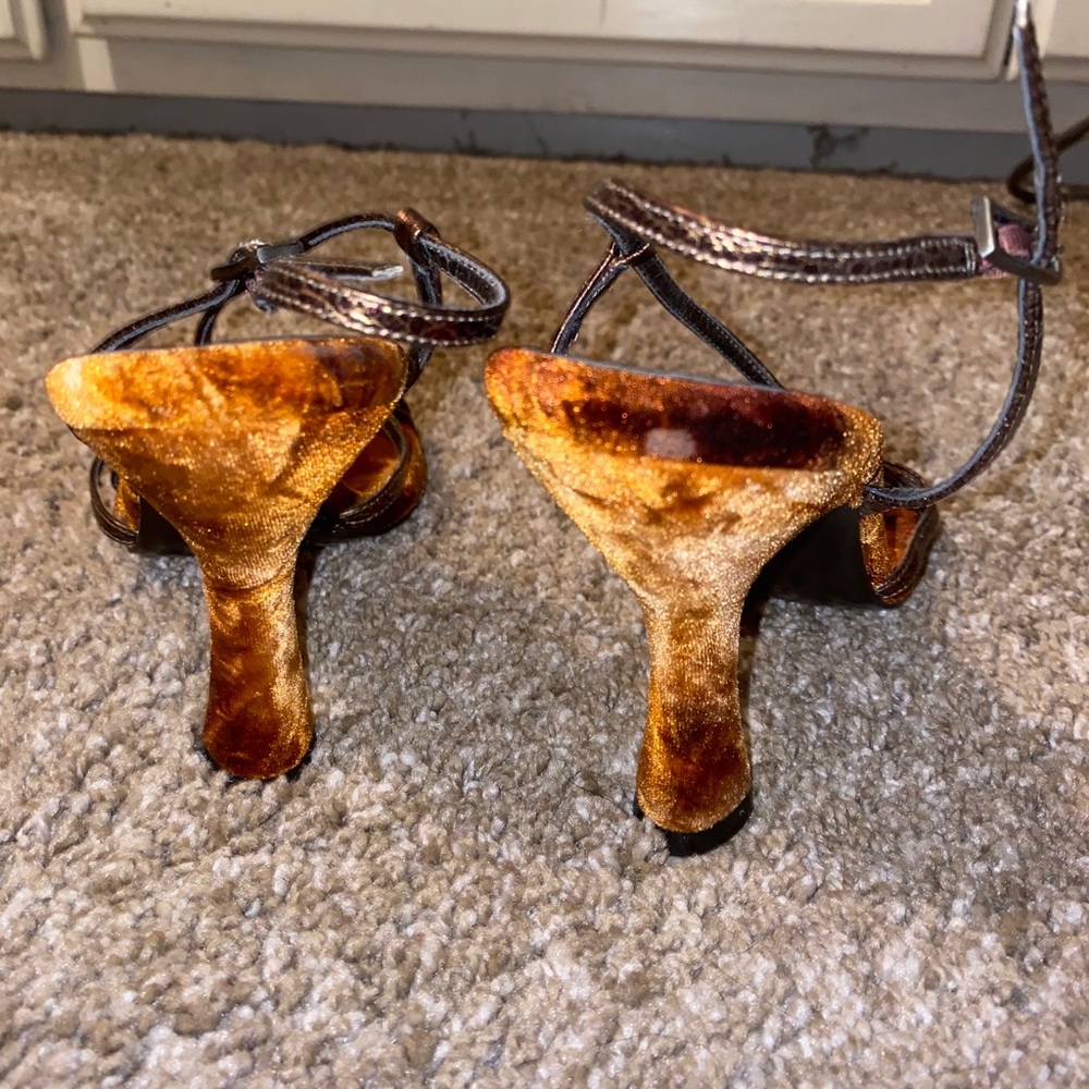 Designer shoes - Picture 3 of 4